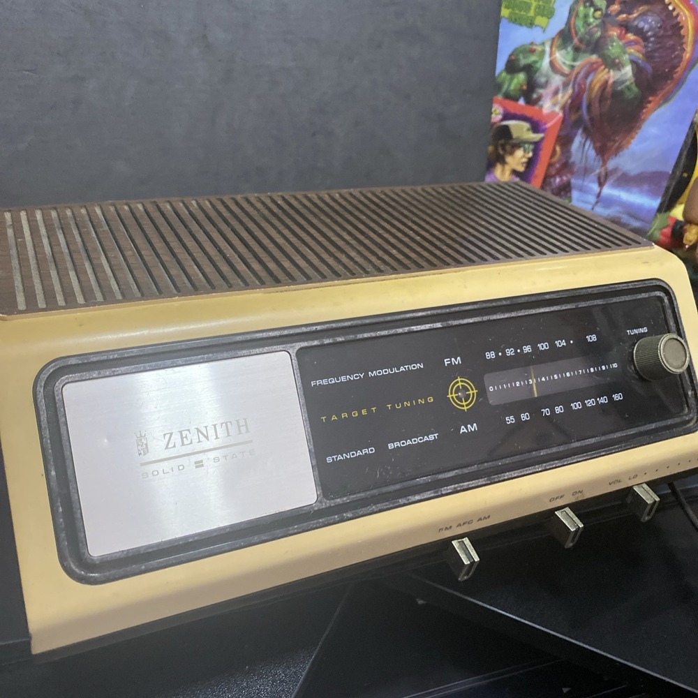 Vtg Zenith F420W2 Solid State Target Tuning AM/FM Radio Wood Grain 1972 Works G1